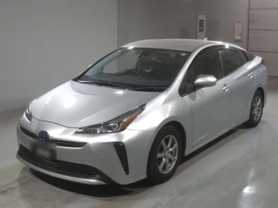 Toyota Prius — фото