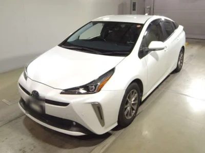Toyota Prius — фото