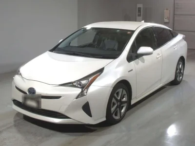 Toyota Prius — фото