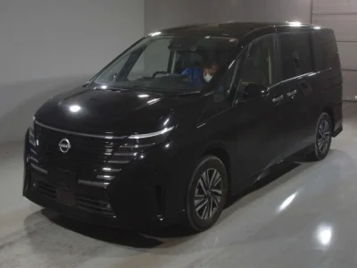 Nissan SERENA — фото