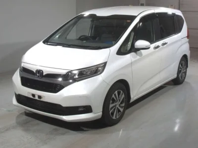 Honda Freed — фото