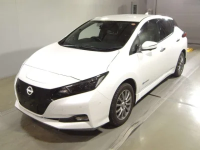 Nissan LEAF — фото
