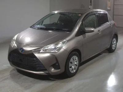 Toyota Vitz — фото