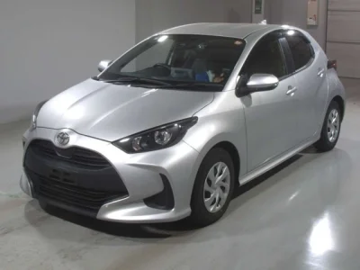 Toyota Yaris — фото