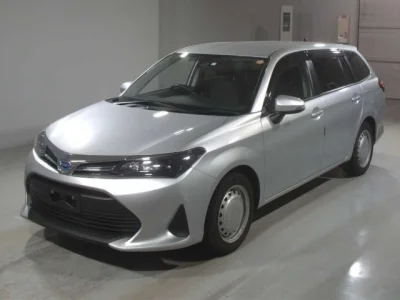 Toyota Prius — фото