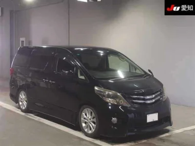 Toyota Alphard — фото