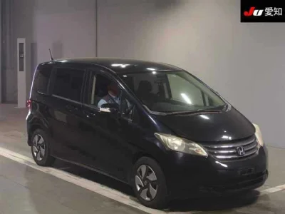 Honda Freed — фото