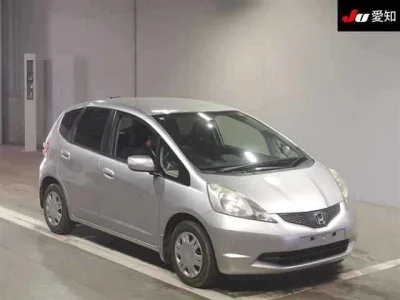 Honda Fit — фото