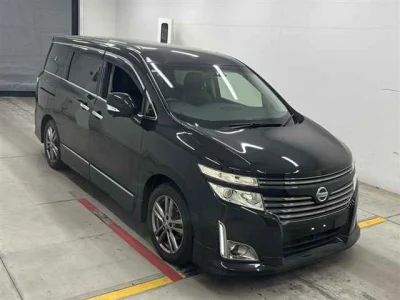Nissan ELGRAND — фото