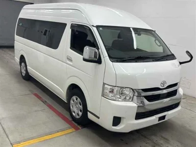 Toyota HiAce — фото