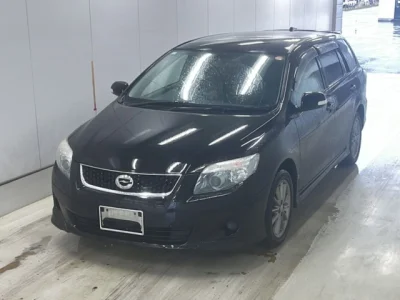 Toyota Corolla Fielder — фото