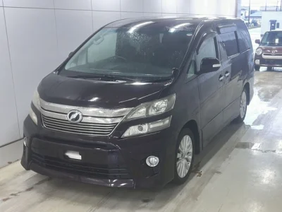 Toyota Vellfire — фото