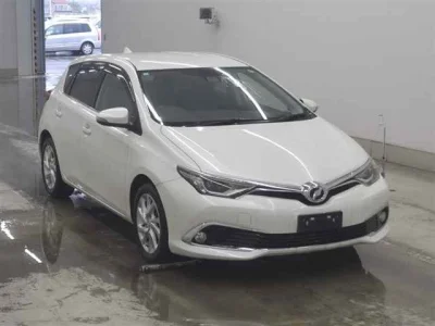 Toyota Auris — фото
