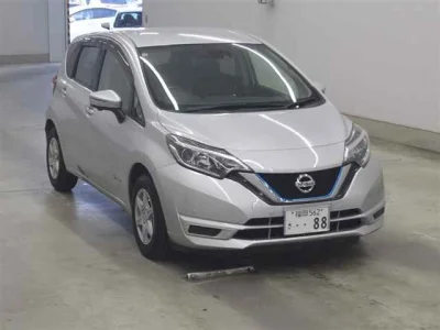 Nissan Note — фото