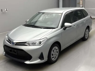 Toyota Corolla Fielder — фото
