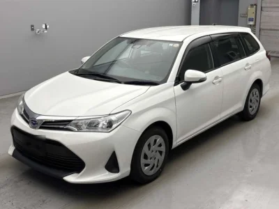 Toyota Corolla Fielder — фото