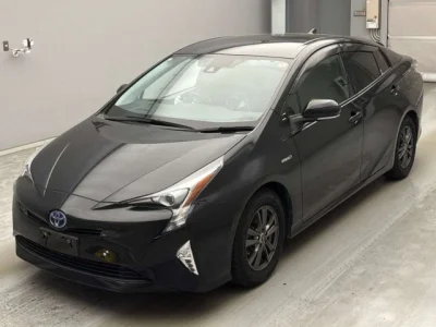 Toyota Prius — фото