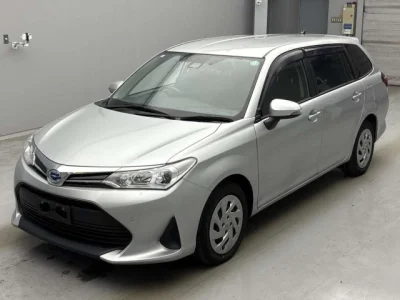 Toyota Corolla Fielder — фото