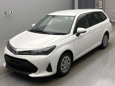 Toyota Corolla Fielder — фото