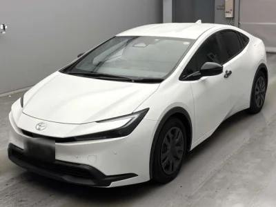 Toyota Prius — фото