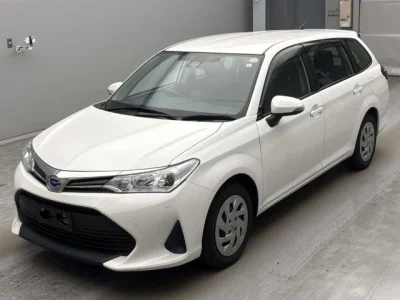 Toyota Corolla Fielder — фото