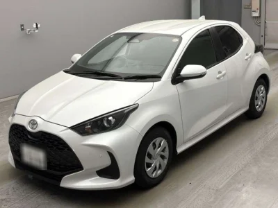 Toyota Yaris — фото