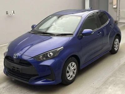 Toyota Yaris — фото