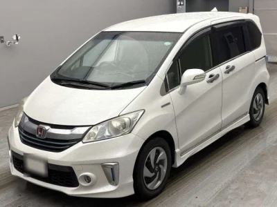 Honda Freed — фото