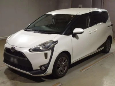 Toyota Sienta — фото
