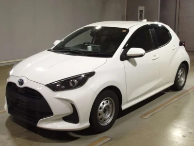 Toyota Yaris — фото