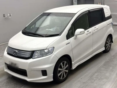 Honda Freed — фото