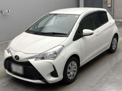 Toyota Vitz — фото
