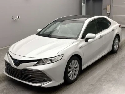 Toyota Camry — фото