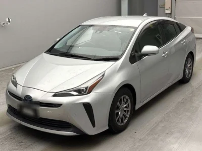 Toyota Prius — фото