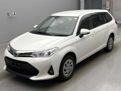 Toyota Corolla Fielder — фото