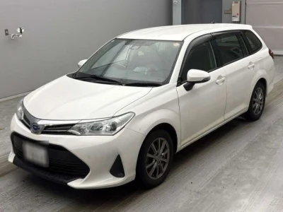 Toyota Corolla Fielder — фото