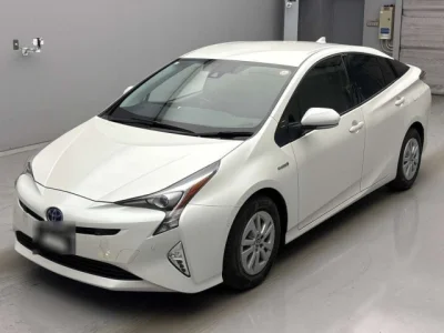 Toyota Prius — фото