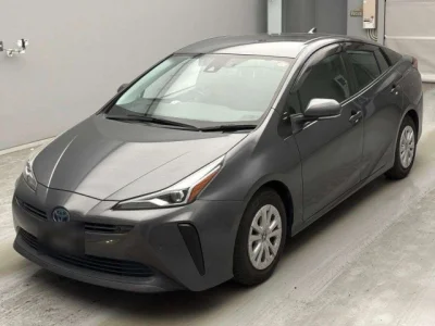 Toyota Prius — фото