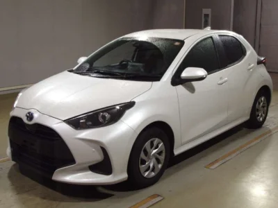 Toyota Yaris — фото