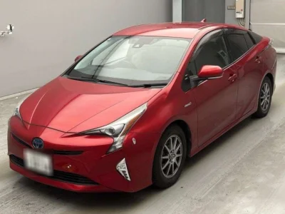 Toyota Prius — фото