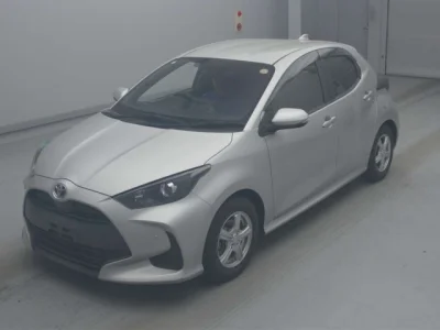 Toyota Yaris — фото
