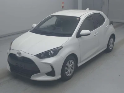 Toyota Yaris — фото