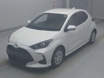 Toyota Yaris — фото