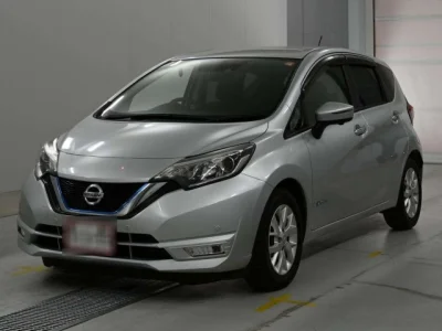 Nissan Note — фото