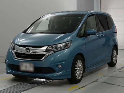 Honda Freed — фото