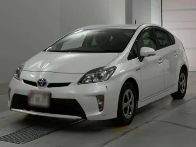 Toyota Prius — фото