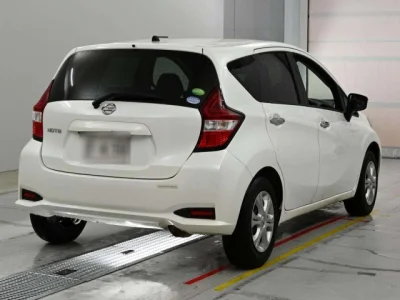 Nissan Note — фото