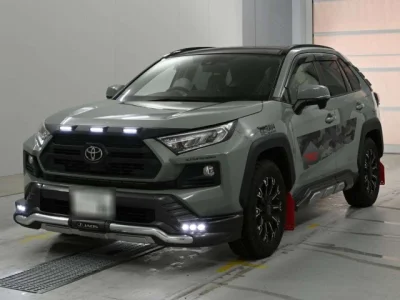 Toyota RAV4 — фото