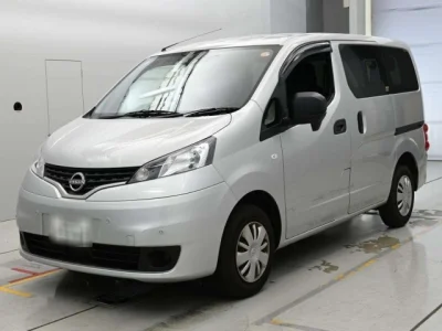 Nissan NV200 — фото