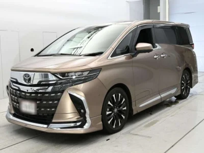 Toyota Alphard — фото
